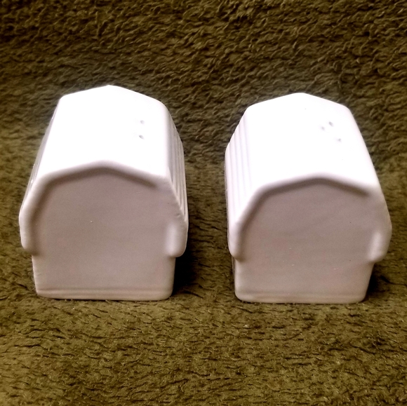 NIB, Cracker Barrel Salt & Pepper Shakers Set - Picture 5 of 8